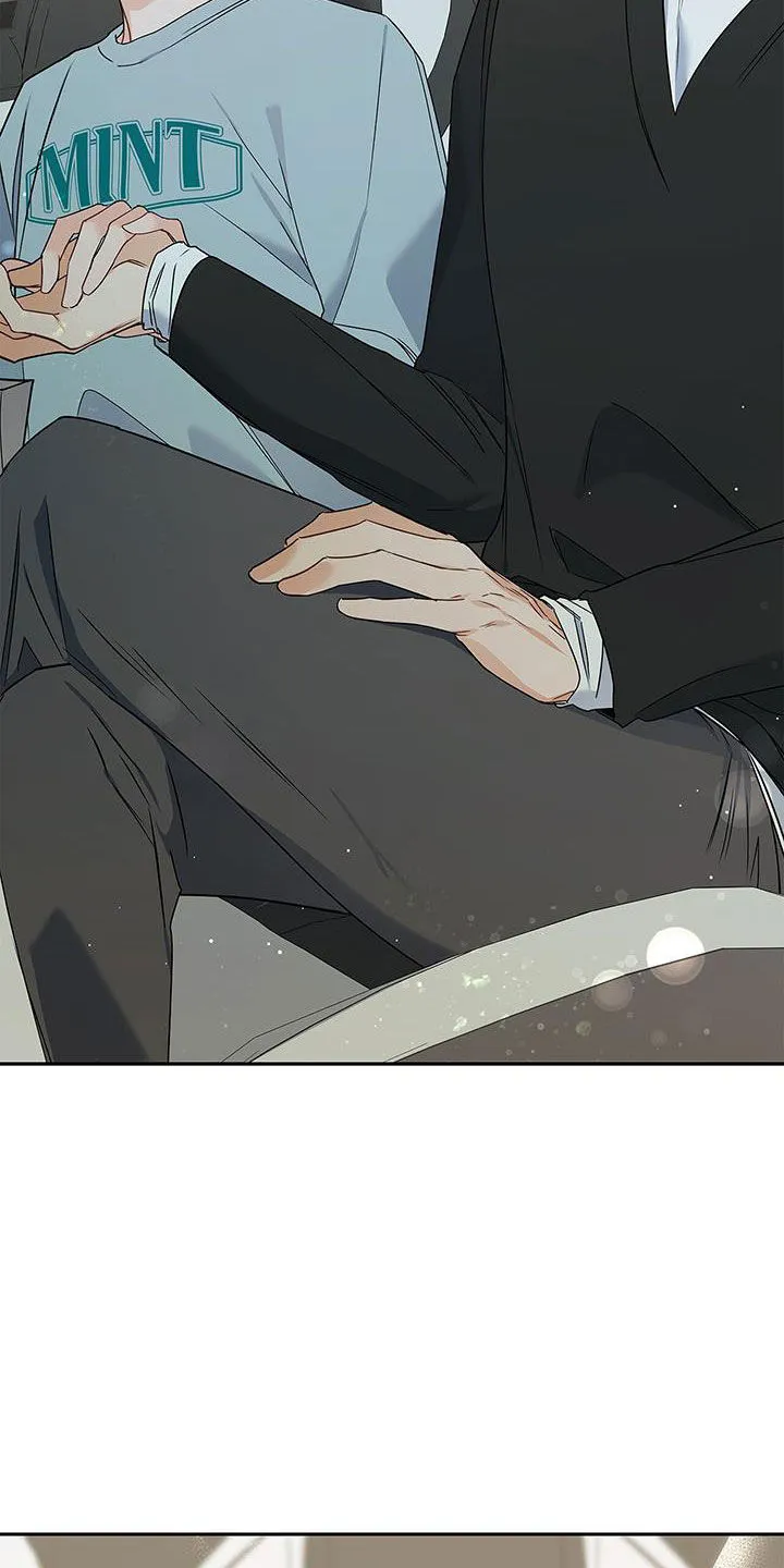 熟悉的面孔陌生的感觉漫画,第49章：牵手38图